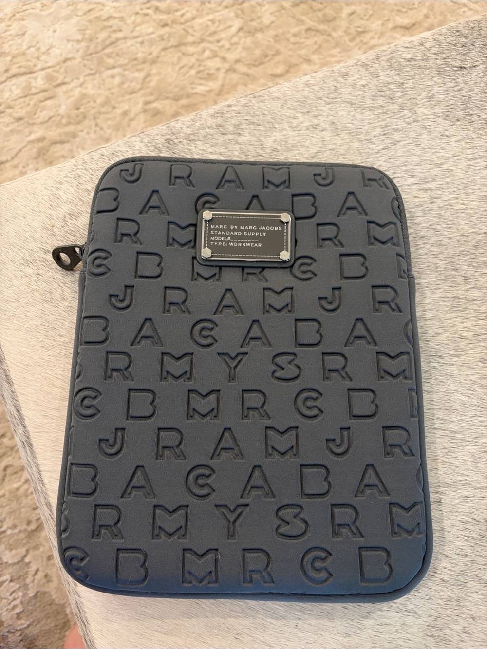 Marc by Marc Jacobs Gray Neoprene iPad Tablet Sleeve Case 9.7”